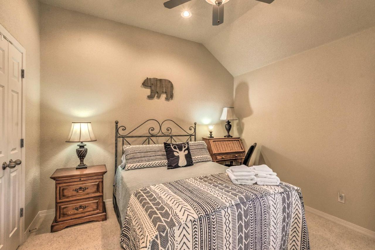 Roomy Ruidoso Retreat With Deck, Grill, And Mtn Views! Extérieur photo