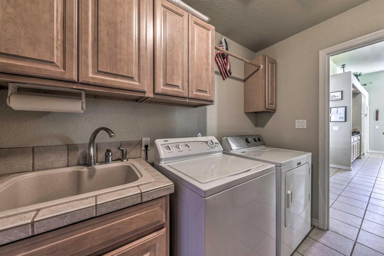 Roomy Ruidoso Retreat With Deck, Grill, And Mtn Views! Extérieur photo